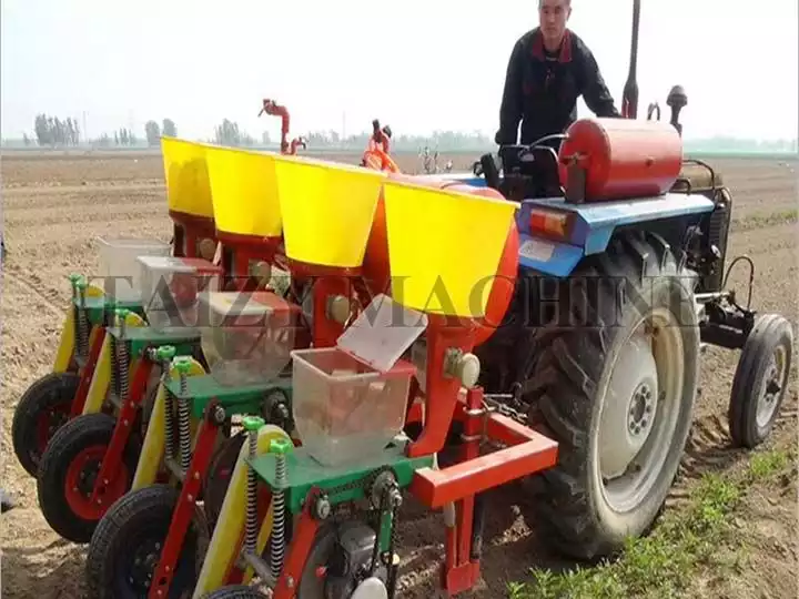 maize planting machine