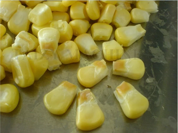 fresh corn kernels removed with high integrity